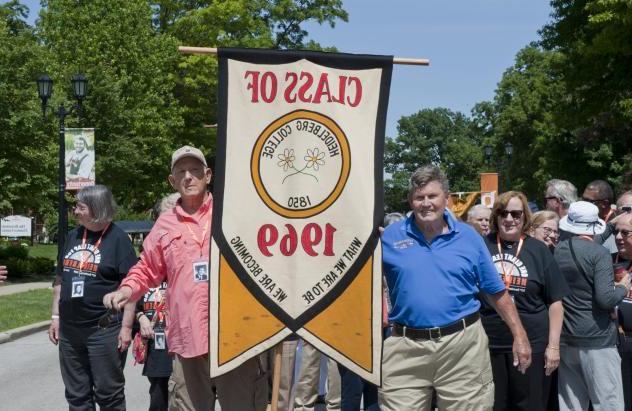 Alumni weekend parade